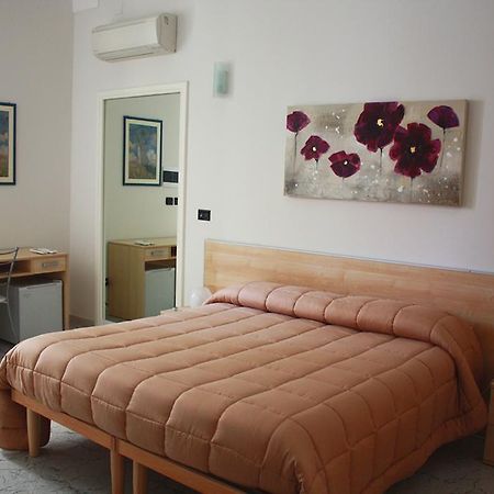 Il Normanno Hotel Mesagne Habitación foto
